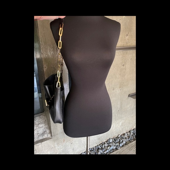 Vintage Gucci Black Soft Leather Bag With One Shoulder Gold Chain - Picture 7 of 10